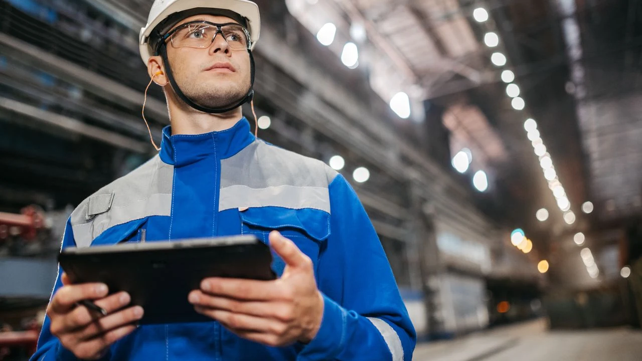 Application métier sur mesure utilisée sur tablette dans un atelier industriel